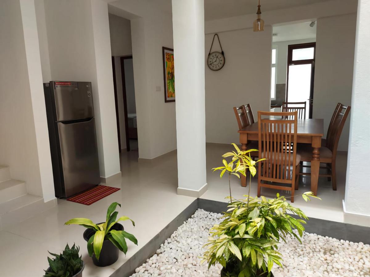 Oesis - Stylish Villa Steps From Historic Galle Fort Εξωτερικό φωτογραφία